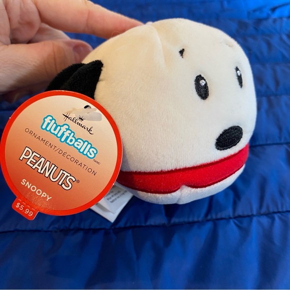 Hallmark Peanuts Snoopy Plush Set - Picture 2 of 9